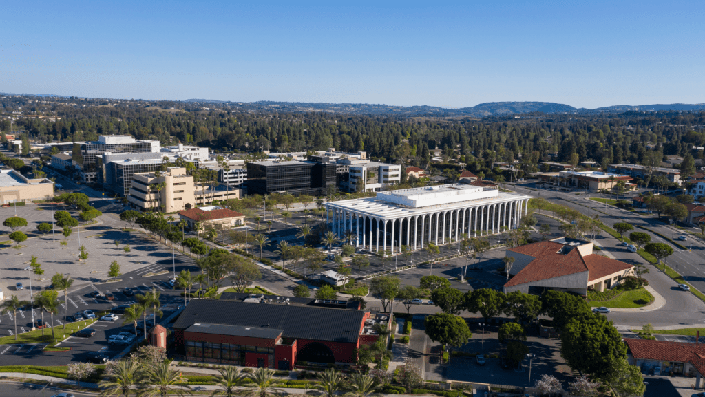 laguna-woods-lake-forest-california-city