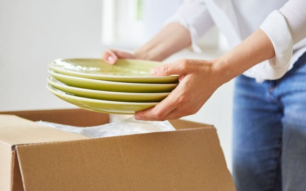 loading plates into box