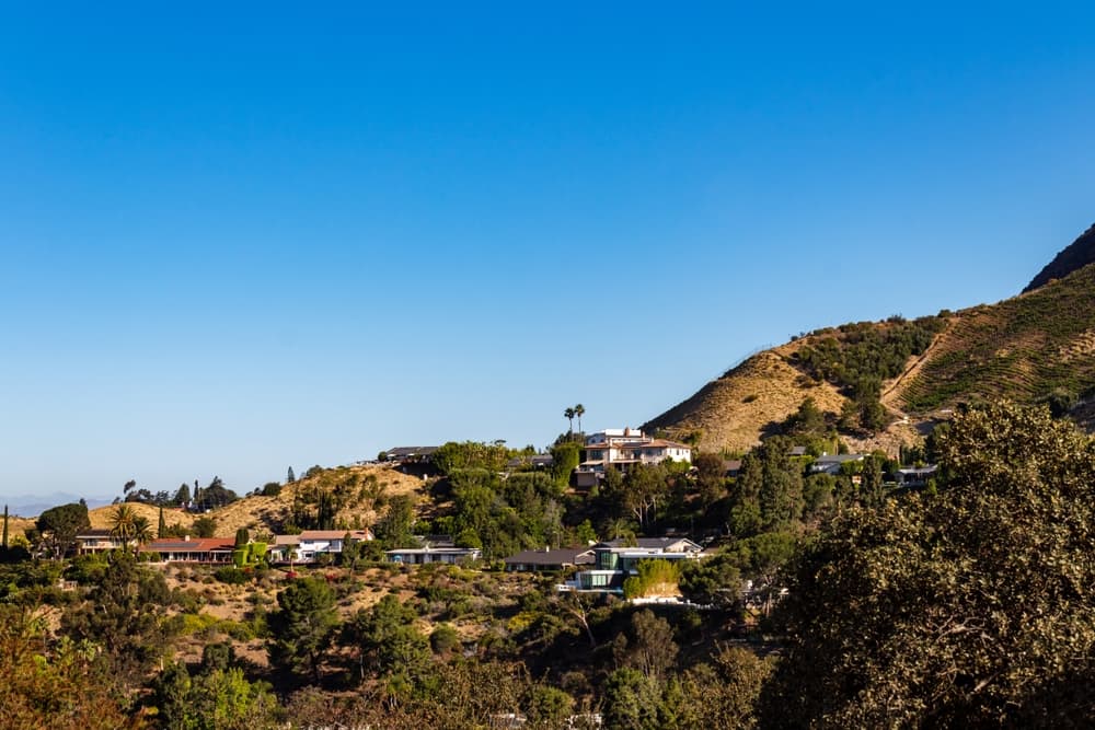 The Ultimate Guide To Moving To Los Angeles 5 shutterstock 2364012229 shutterstock 2364012229